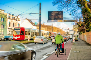 Berufsverkehr auf der Aachener Straße, Köln-Müngersdorf, Foto: Daniel Ullrich 3,7 MB